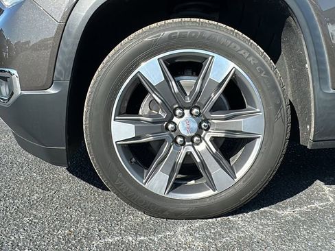 Used 2019 GMC Acadia SLT w/ LPO, Floor Liner Package image 14