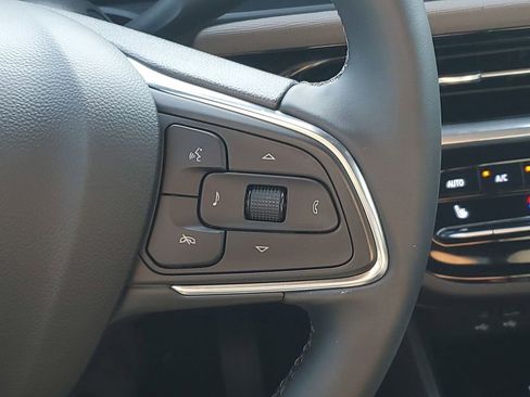 Used 2024 Buick Envista Avenir image 36