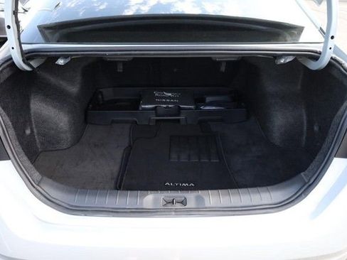 Certified 2024 Nissan Altima 2.5 SV w/ SV Premium Package FWD image 7