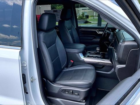 Used 2025 Chevrolet Silverado 1500 LTZ w/ Z71 Off-Road Package AWD/4WD image 32