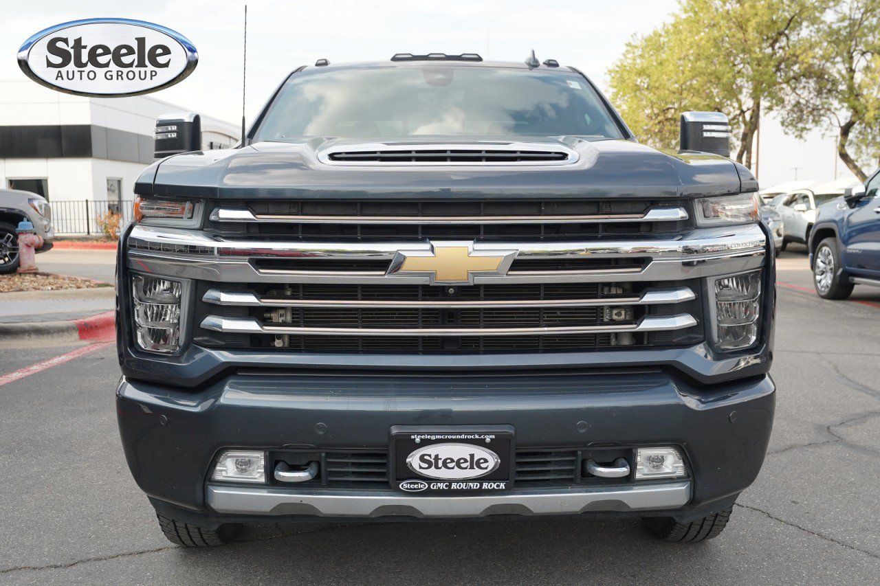 Used 2020 Chevrolet Silverado 3500 High Country w/ Technology Package AWD/4WD image 2