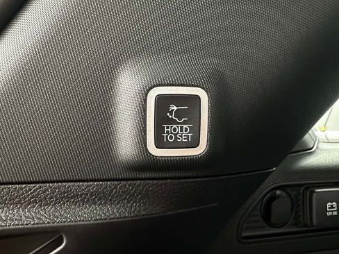 New 2025 Jeep Grand Cherokee Altitude image 33