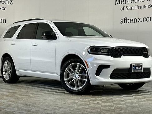 Used 2024 Dodge Durango GT image 2