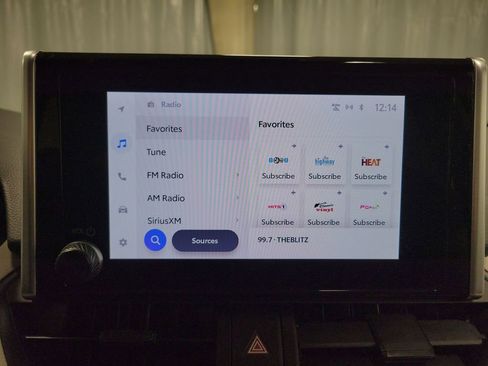 Used 2023 Toyota RAV4 XLE image 18