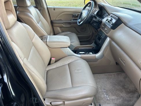 Used 2004 Honda Pilot EX image 12