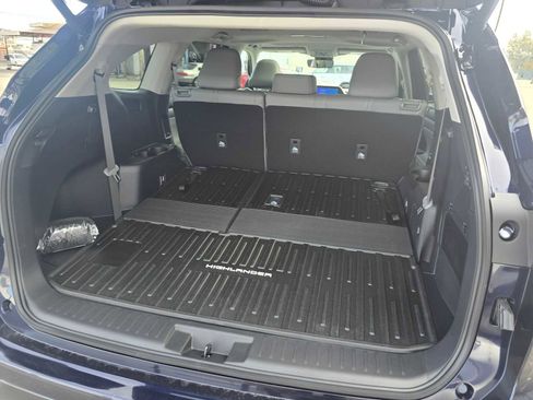 New 2026 Toyota Highlander XLE image 18