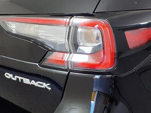 Used 2024 Subaru Outback Limited AWD/4WD image 6