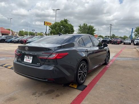Used 2025 Toyota Camry XLE w/ Premium Plus Package image 29
