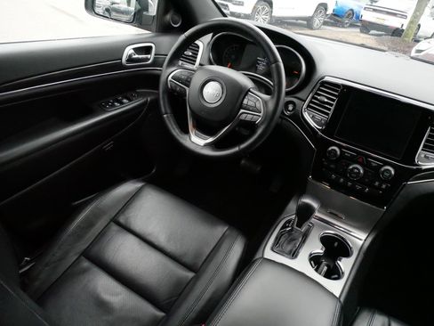 Used 2020 Jeep Grand Cherokee Limited w/ Luxury Group II image 9