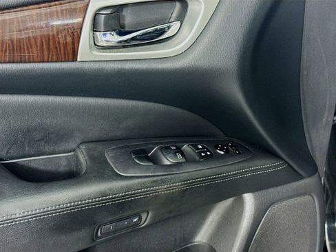 Used 2016 Nissan Pathfinder Platinum AWD/4WD image 18