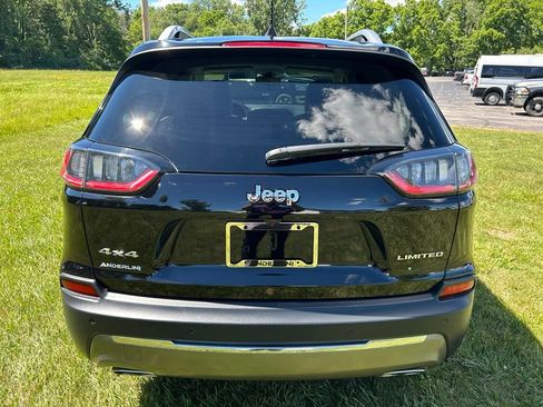 Used 2019 Jeep Cherokee Limited w/ Luxury Group AWD/4WD image 4