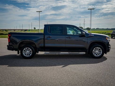 Used 2023 Chevrolet Silverado 1500 RST w/ Z71 Off-Road Package image 5