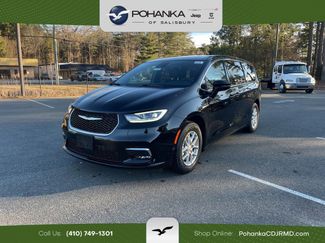 New 2026 Chrysler Pacifica Select FWD video 1
