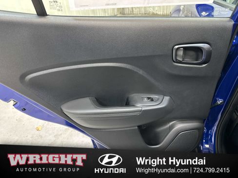 Certified 2023 Hyundai Venue Limited w/ Cargo Package image 12