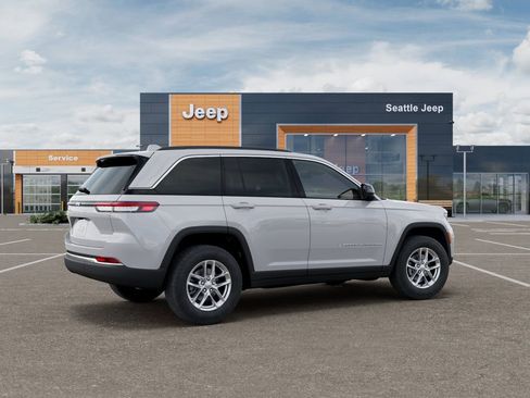 New 2026 Jeep Grand Cherokee Laredo X AWD/4WD image 4
