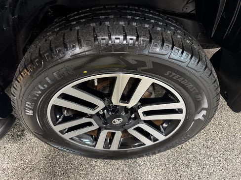 Used 2019 Toyota 4Runner Limited image 14