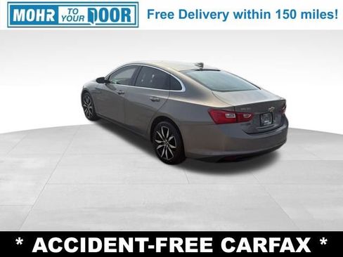 Used 2017 Chevrolet Malibu LT image 3