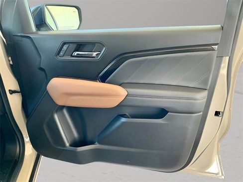 Used 2023 GMC Canyon AT4 w/ Canyon Safety Plus Package image 29