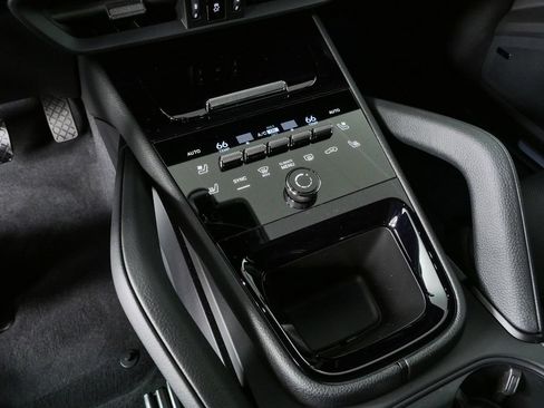 New 2026 Porsche Cayenne AWD/4WD image 18