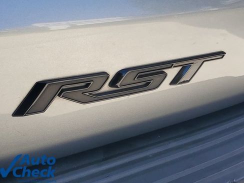 Used 2023 Chevrolet Suburban LS RWD image 9