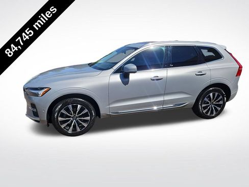 Used 2023 Volvo XC60 B5 Plus AWD/4WD image 2