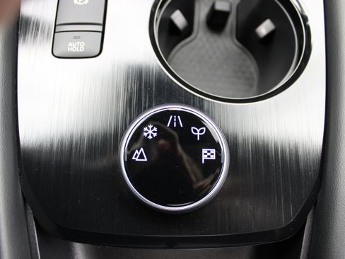 Certified 2023 Nissan Rogue Platinum image 19