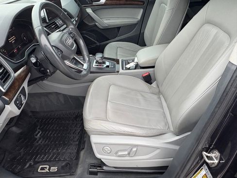 Used 2019 Audi Q5 2.0T Premium Plus w/ Premium Plus Package image 27