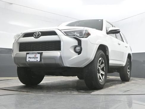 Used 2019 Toyota 4Runner TRD Off-Road Premium AWD/4WD image 31