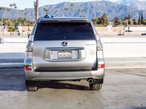Used 2023 Lexus GX 460 Premium w/ Premium Package image 8