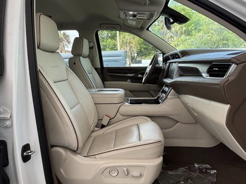 Used 2022 GMC Yukon Denali AWD/4WD image 36