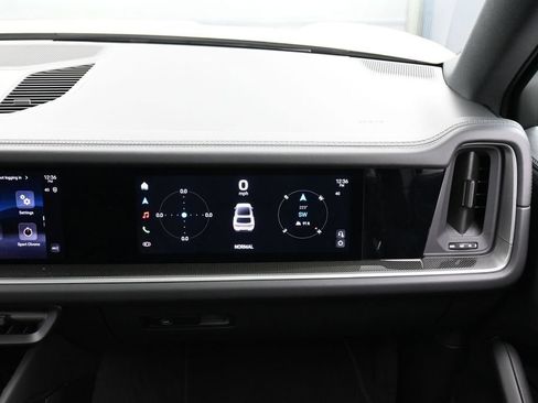 Certified 2026 Porsche Cayenne S AWD/4WD image 32