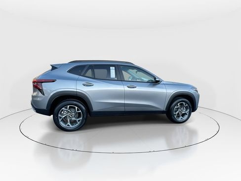 New 2026 Chevrolet Trax LT image 9