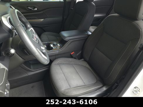 Used 2023 GMC Acadia SLE w/ Driver Convenience Package FWD image 10
