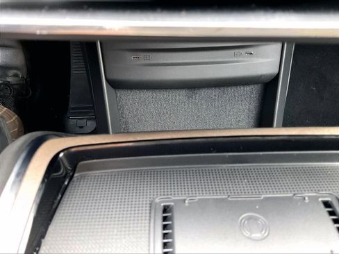 New 2025 Volvo EX90 Plus w/ Protection Package Premier image 23