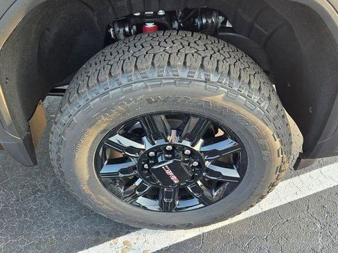 New 2026 GMC Sierra 3500 AT4 w/ AT4 Premium Plus Package AWD/4WD image 16