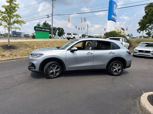 Used 2025 Honda HR-V EX-L image 2