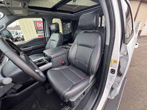 Used 2025 Ford F350 Lariat w/ Lariat Ultimate Package image 3