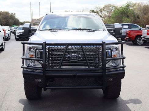 Used 2022 Ford F350 Lariat w/ Lariat Value Package image 3