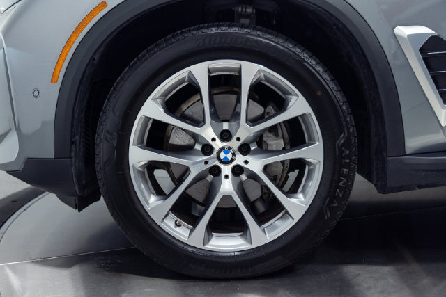 Used 2026 BMW X5 xDrive40i AWD/4WD image 27