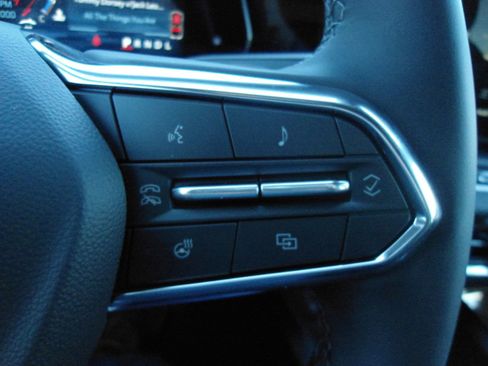 New 2026 Chevrolet Equinox LT w/ Convenience Package II image 19