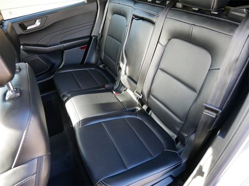 Certified 2022 Ford Escape Titanium image 12