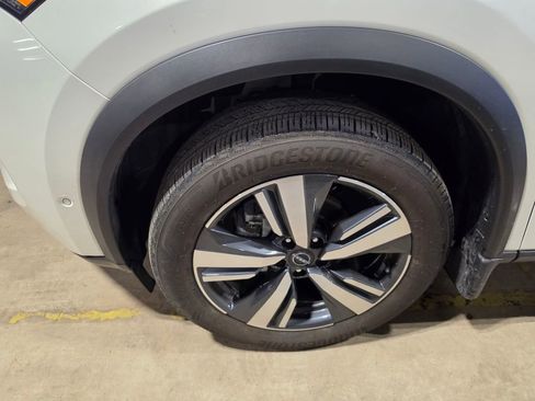 Used 2023 Nissan Rogue SL w/ SL Premium Package AWD/4WD image 3