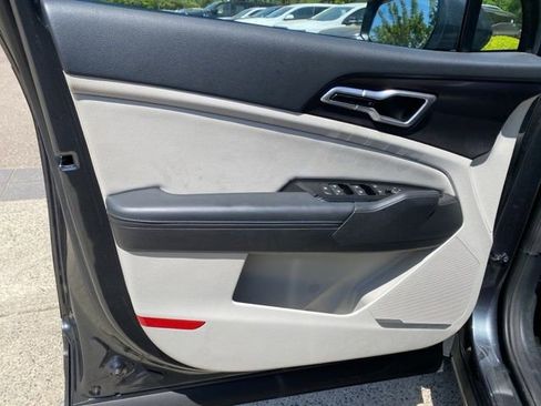 Used 2023 Kia Sportage EX FWD image 19