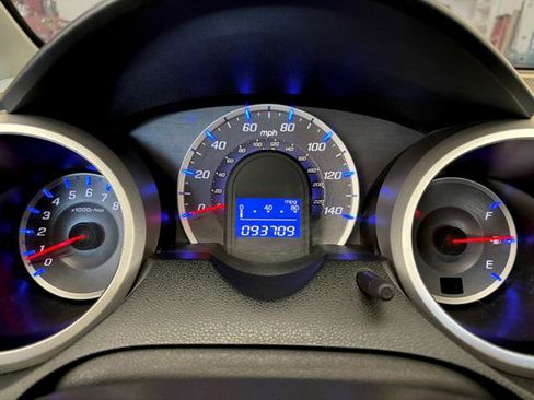 Used 2010 Honda Fit Sport image 21