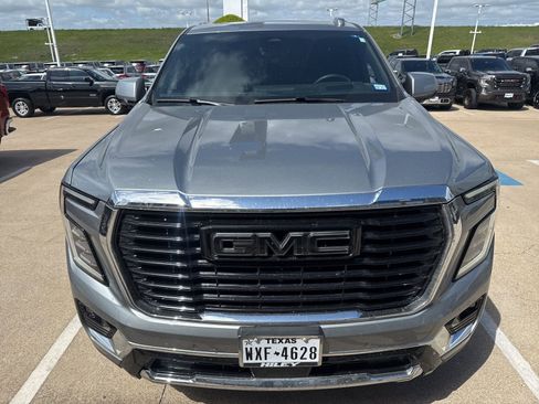 Used 2025 GMC Yukon Elevation w/ Elevation Premium Package image 2