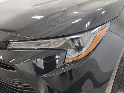 Certified 2025 Toyota Corolla LE image 25