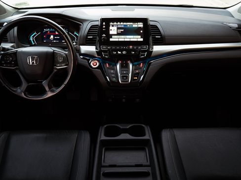 Used 2023 Honda Odyssey Touring image 27