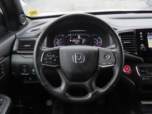 Certified 2022 Honda Pilot TrailSport image 20