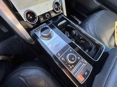 Used 2020 Land Rover Range Rover Long Wheelbase HSE image 16