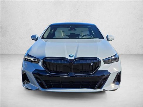 New 2026 BMW i5 eDrive40 w/ M Sport Package image 6